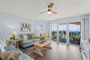 Smart TV, offices - Amalfi Coast Resort A410 (Miramar Beach)