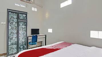Deluxe Double Room | Free WiFi, bed sheets