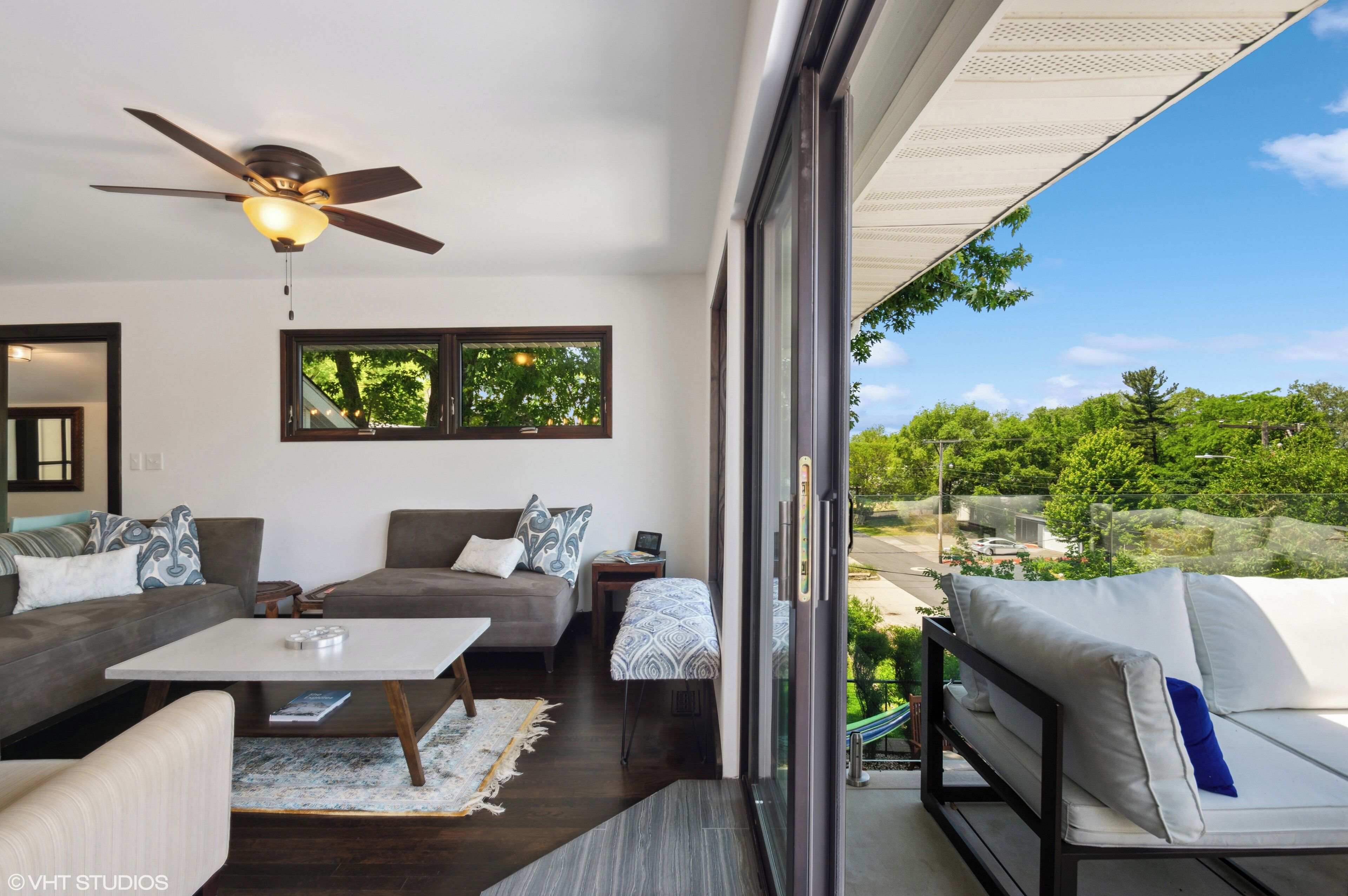 Live the good life! Newly renovated & lake views.