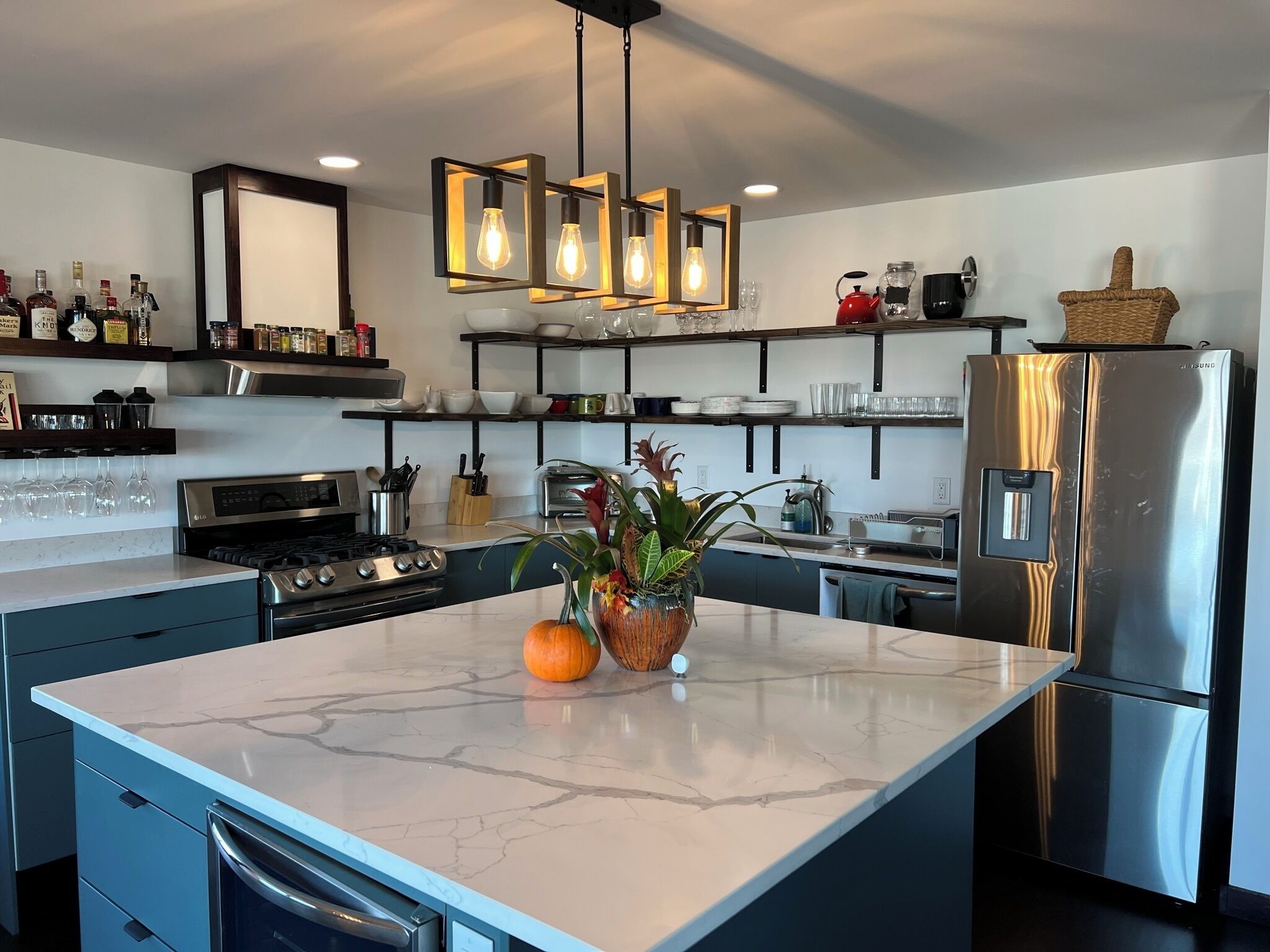 Live the good life! Newly renovated & lake views.