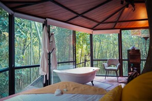 1 bedroom, Egyptian cotton sheets, premium bedding, down duvets - Amanatu Ecolodge & Spa (Quimbaya)