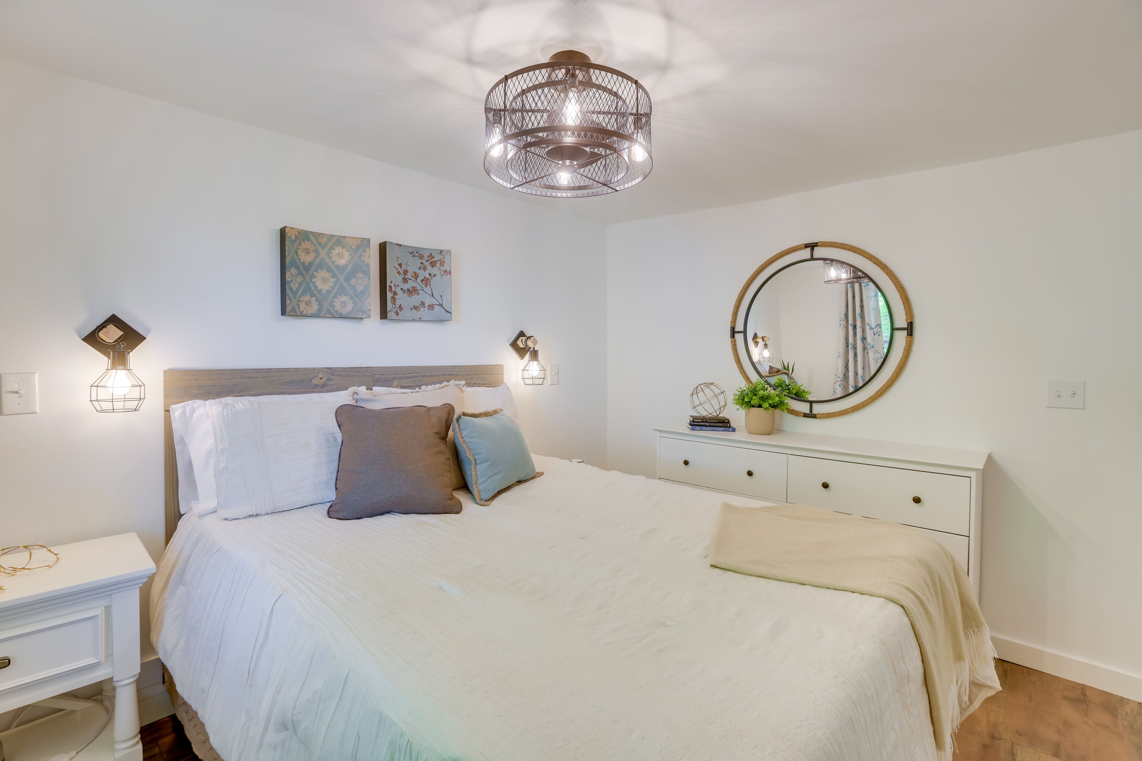 2 Schlafzimmer, Schreibtisch, Bügeleisen/Bügelbrett, WLAN