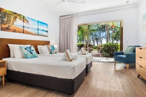 2 bedrooms, iron/ironing board, free WiFi, bed sheets - Amphora Oceanfront 2 Bedroom Apartment (Palm Cove)