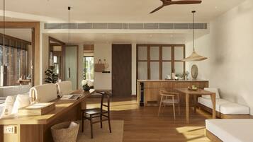 Suite, Ocean View | Free minibar items, in-room safe, desk, laptop workspace
