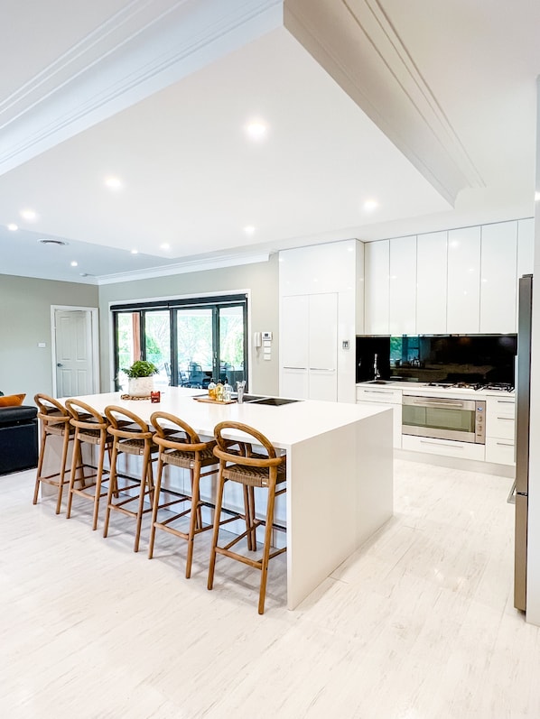 Luxury House, 6 Bedrooms, Mountain View | Private kitchen | Espresso maker, coffee/tea maker, electric kettle, coffee grinder - Hamilton House - Snowy Mountains (Jindabyne)