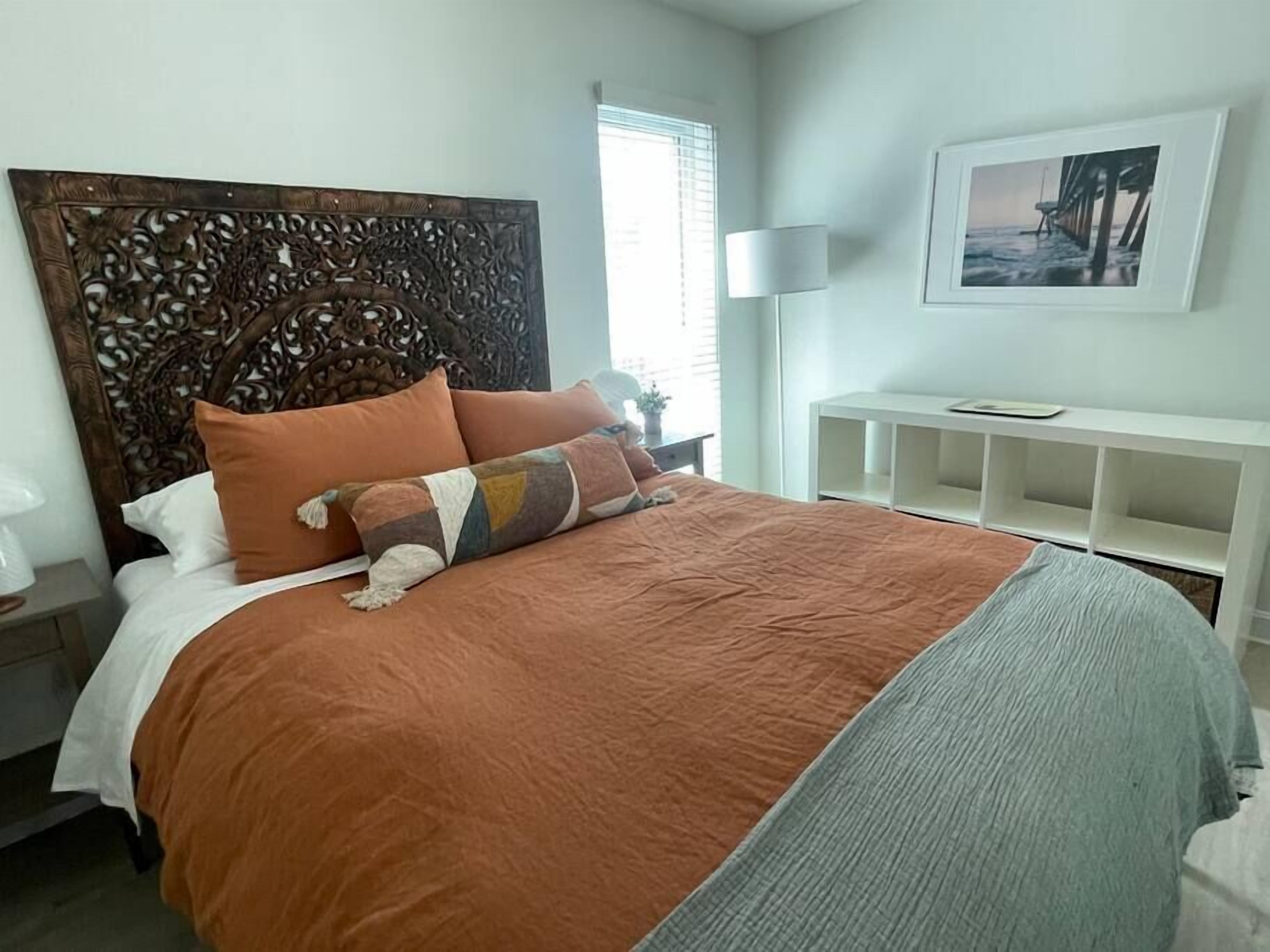 2 habitaciones, tabla de planchar con plancha y cuna de viaje 