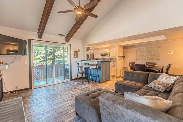 Televisión, chimenea