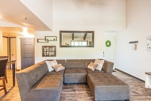 Televisión, chimenea