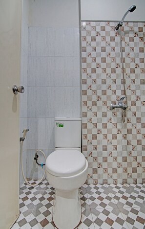 Buồng tắm vòi sen, vòi sen phun mưa, khăn tắm 
