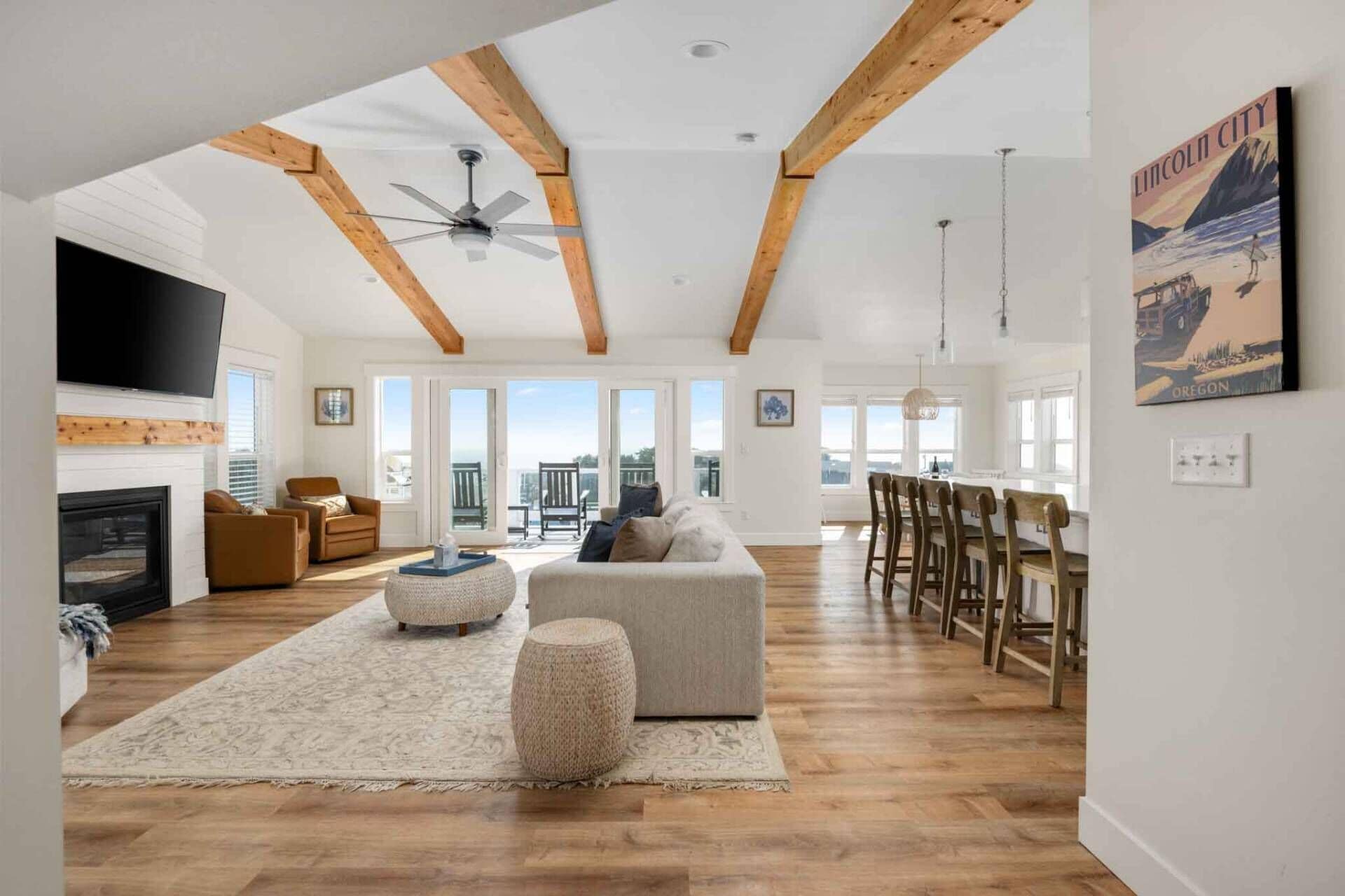 Smart TV, chimenea, videojuegos y reproductor de DVD 