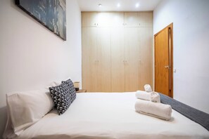 2 Schlafzimmer, Bügeleisen/Bügelbrett, Internetzugang, Bettwäsche