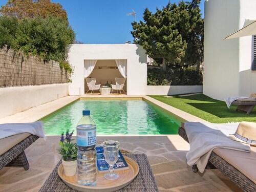 A lovely ibicenco-style chalet for up to 5 adults and 1 child with pool