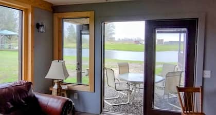 Minutes from Pymatuning, Cabin by the Pond