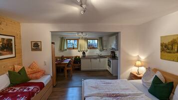 1 bedroom, bed sheets