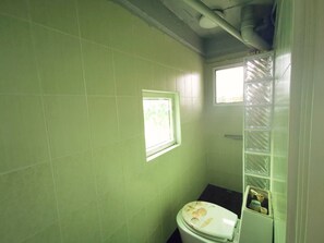 Bathroom - Summer Cottage Apartel (Bangkok)