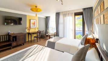 Deluxe Triple Room | 1 bedroom, Egyptian cotton sheets, premium bedding, minibar
