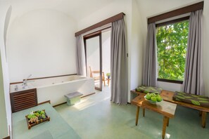Suite, 1 Doppelbett (Tropica) | Badezimmerausstattung