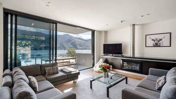Smart TV, fireplace, offices