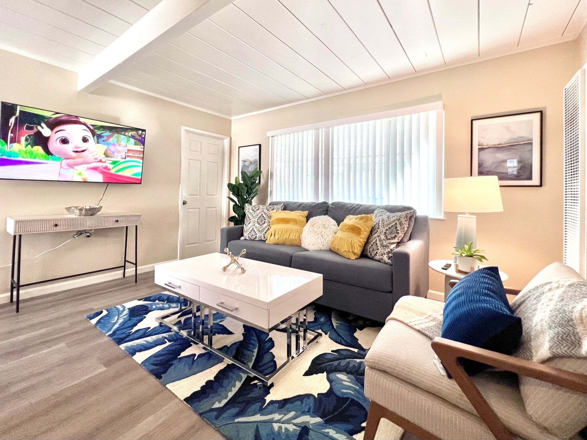 Central Cozy New 1B1b King bed Apt Palo Alto