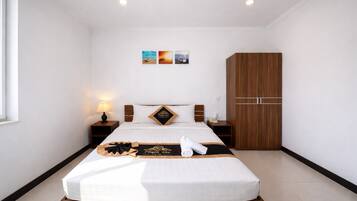 Deluxe Double Room | Minibar, in-room safe, desk, soundproofing