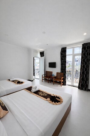 Deluxe Quadruple Room - Pham Gia Hotel Mui Ne (Phan Thiet)