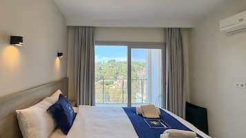 2 Schlafzimmer, Schreibtisch, Bügeleisen/Bügelbrett, Reisekinderbett