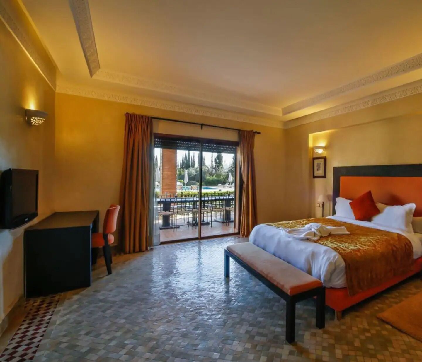 12 camere, accesso a Internet