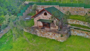 Begonvil | Front of property