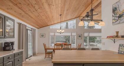 Spacious 3 Bedroom Home | Sleeps 12