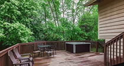 3 Bedroom Home sleeps 12