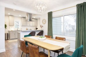 Dining - Kamm’s Corners Retreat | 4BR w/ Hot Tub & Game Room (Cleveland)