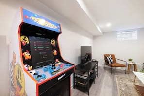 Spielezimmer