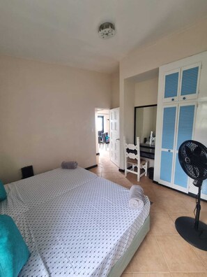 2 bedrooms, laptop workspace, iron/ironing board, WiFi