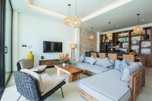 Fernseher, Stereoanlage