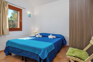 3 chambres, fer et planche à repasser, draps fournis