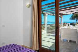 3 habitaciones, tabla de planchar con plancha y ropa de cama 
