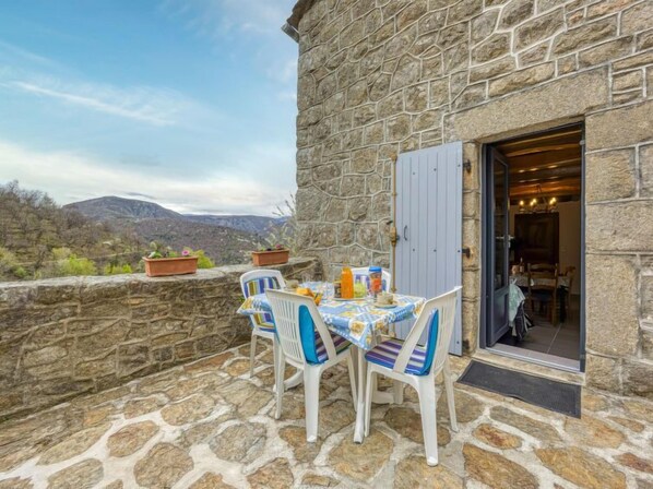 Outdoor dining - Le Trépadou by Interhome (Les Vans)