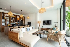 Fernseher, Stereoanlage