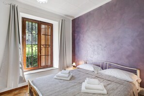 3 quartos, ferros/tábuas de passar roupa, Wi-Fi de cortesia