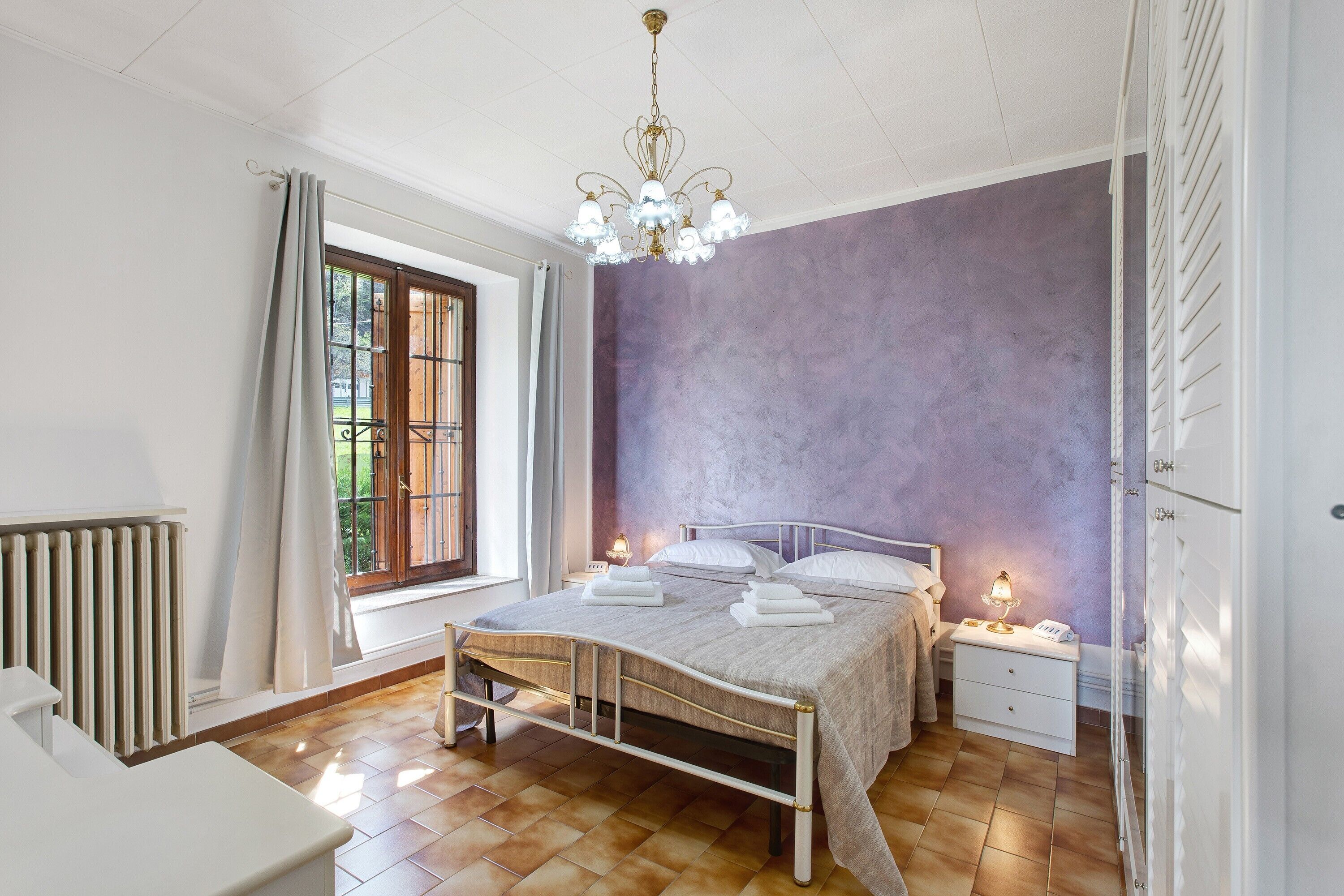 3 habitaciones, tabla de planchar con plancha y wifi gratis 