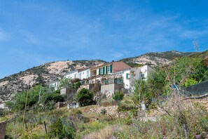 Exterior - Apartment "Casa Ebaté" with Sea View, Terrace & Wi-Fi (Chiessi)
