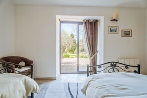 2 bedrooms, free WiFi, bed sheets