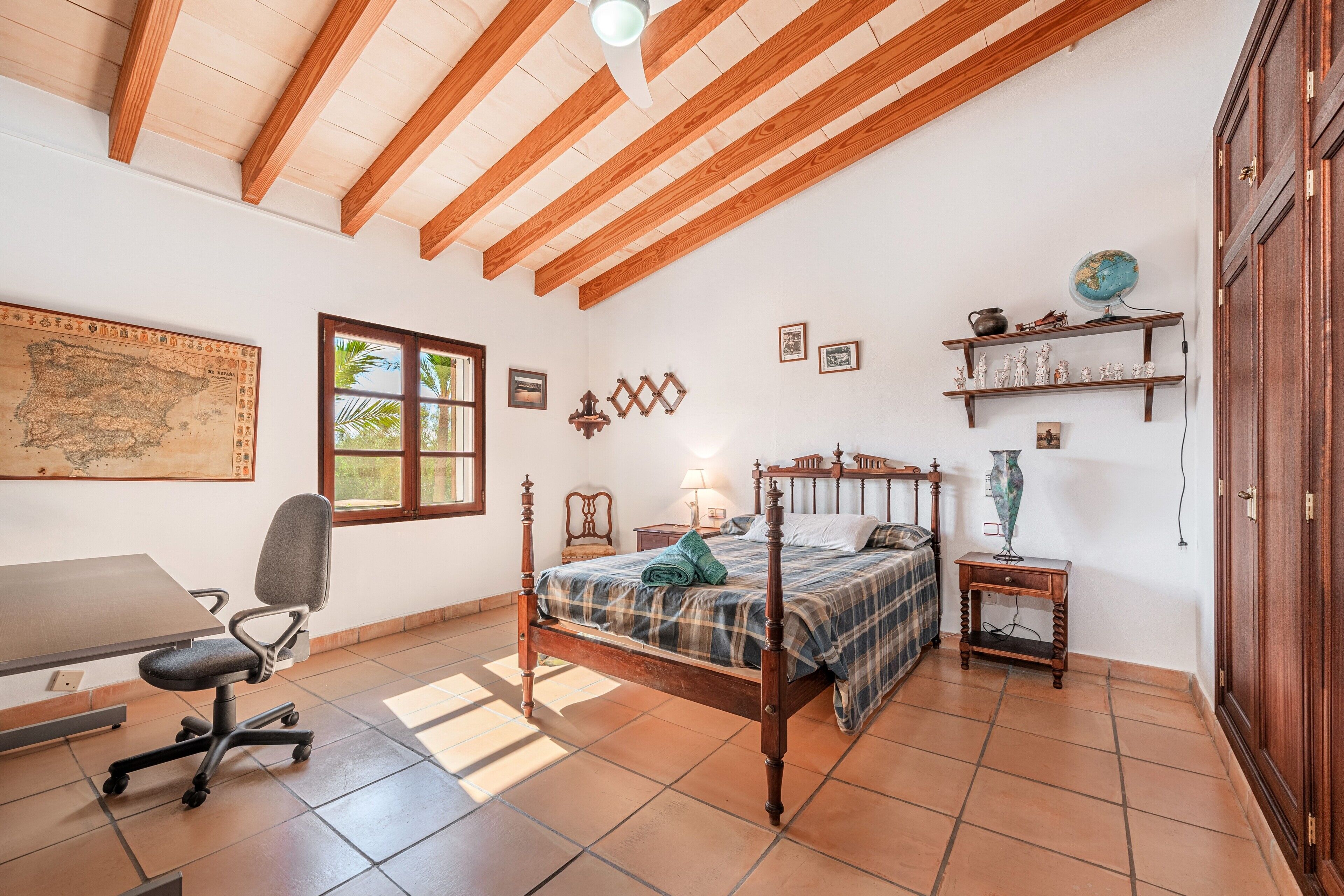 5 Schlafzimmer, Bügeleisen/Bügelbrett, kostenloses WLAN, Bettwäsche