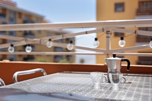 Vacation Home "Vivienda Vacacional Maravillosa" with Sea View, Shared Pool & Wi-Fi