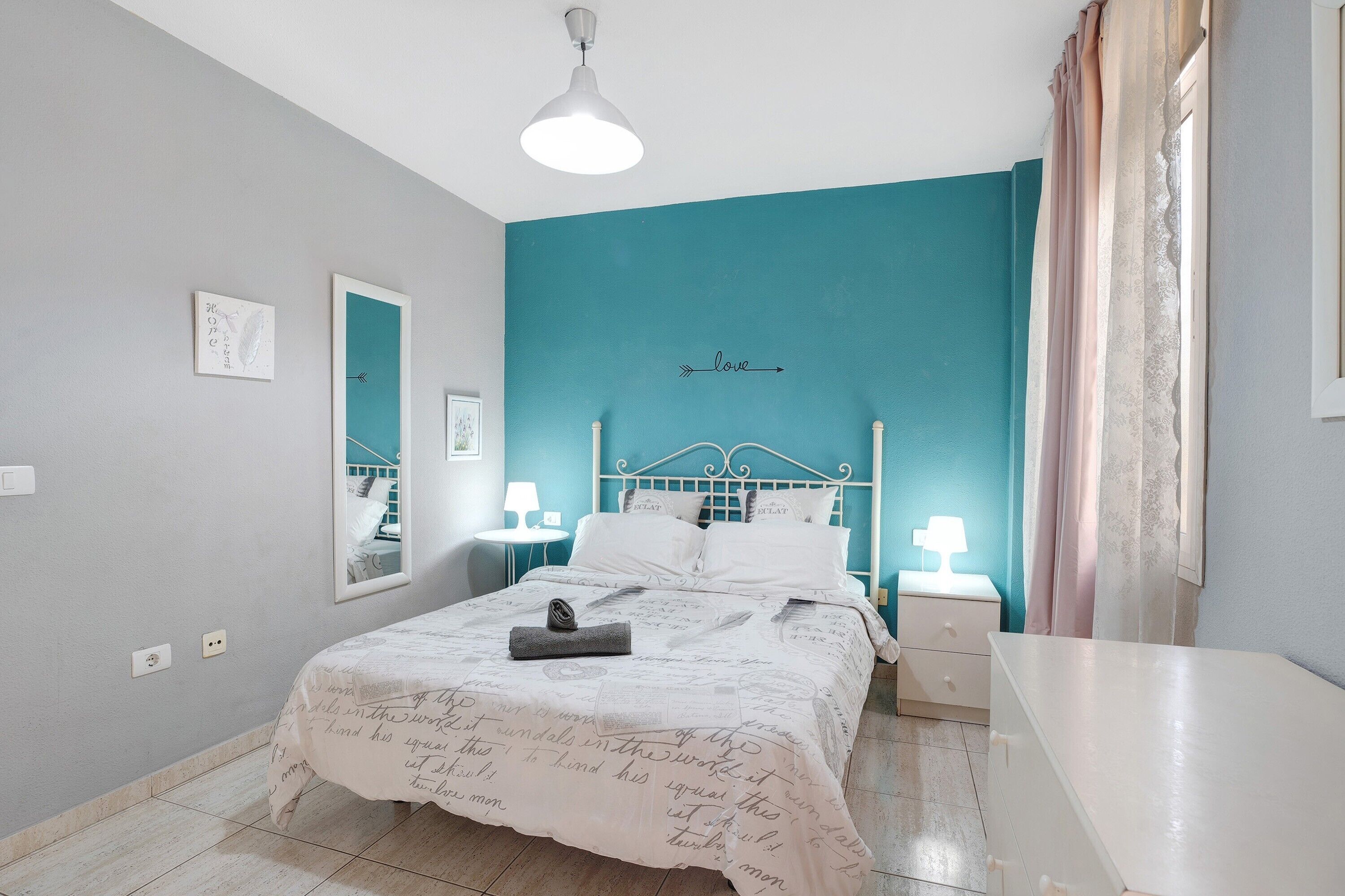 1 sovrum, strykjärn/strykbräda, gratis wi-fi och sängkläder