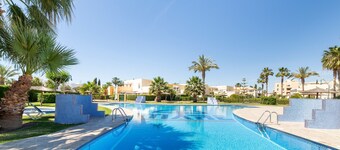 Appartement 'Naturista Vera Playa' avec piscine partagée, climatisation et Wi-Fi