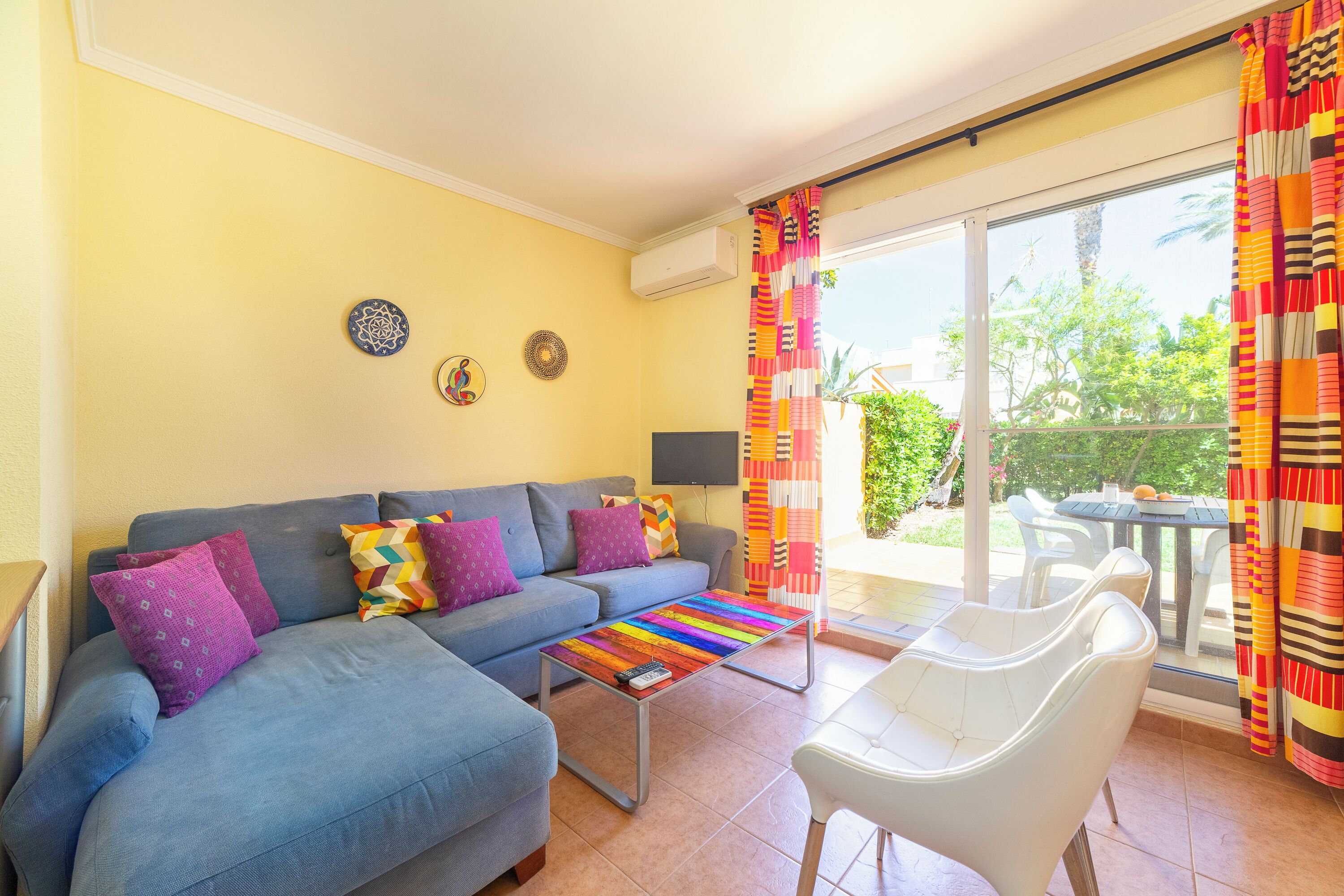 Télévision, table de tennis de table