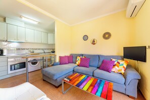 Televisie en een tafeltennistafel