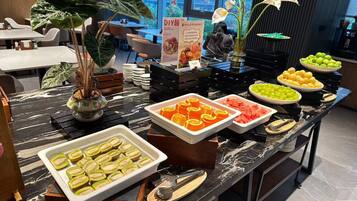Daily buffet breakfast for a fee