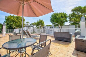 Outdoor dining - Assimetric by Rentallorca (Puerto de Alcudia)